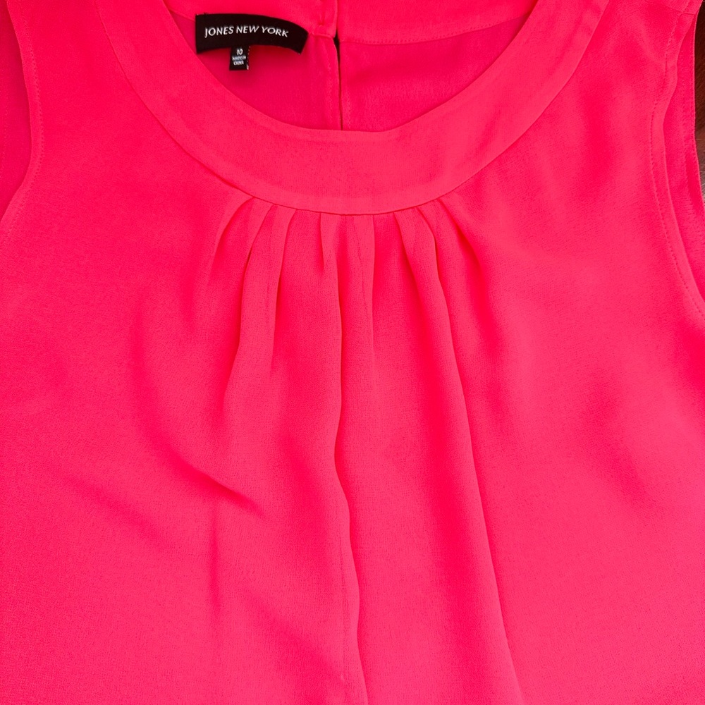 Ladies Jones New York top
